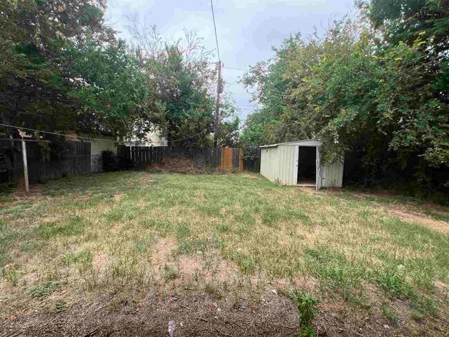 Building Photo - 2310 Talunar Ln