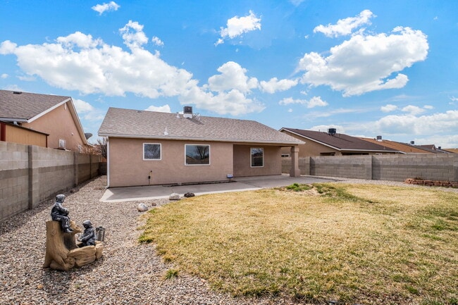 Building Photo - 11031 Deer Lodge Pl SE