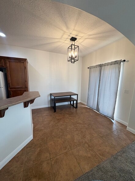 Building Photo - 2488 Manzoni Rd