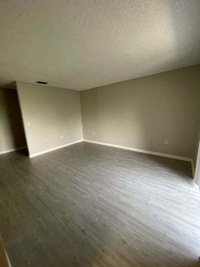 Building Photo - 2 bedroom 2 bathroom in Summer Place, Merritt Island