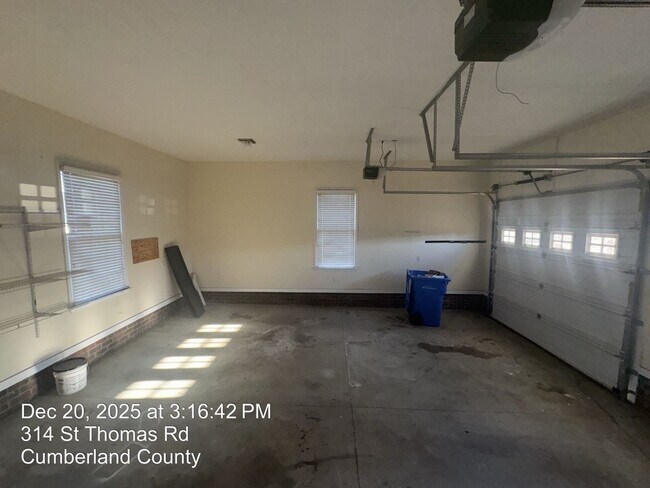 Building Photo - 314 St Thomas Rd