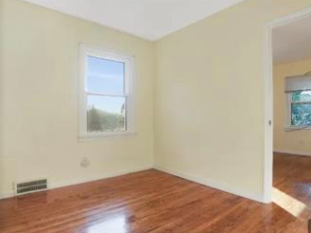 Building Photo - 406 Wilder Pl