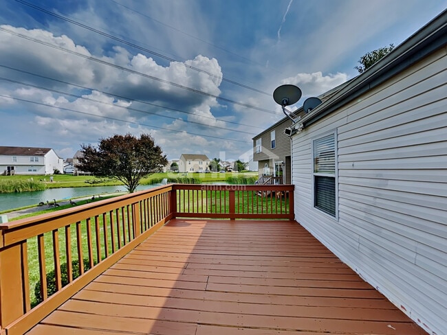 Building Photo - 5272 Gobel Dr