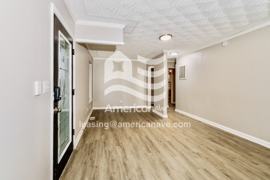 Building Photo - 10100 McNeely Lake Dr