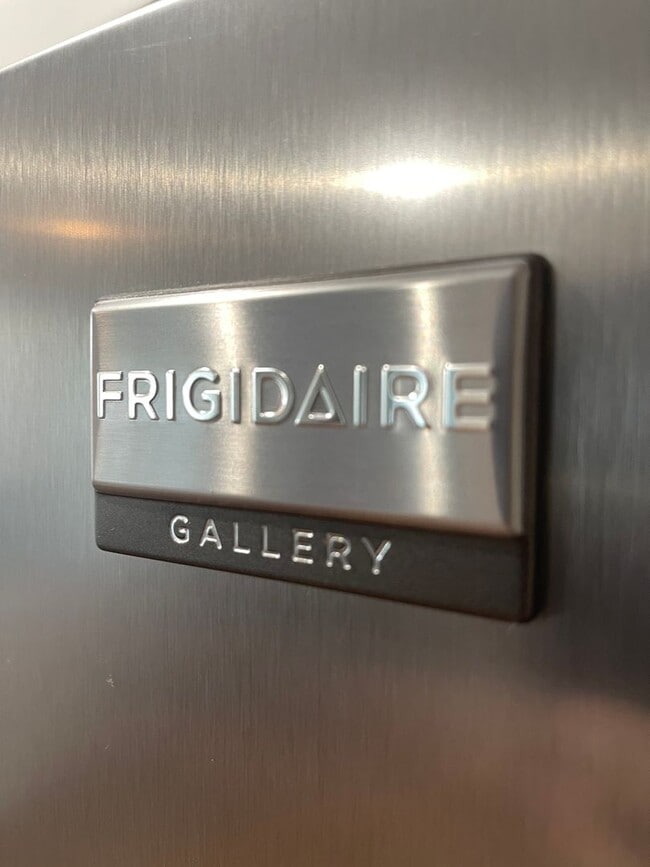 Building Photo - East Nashville!