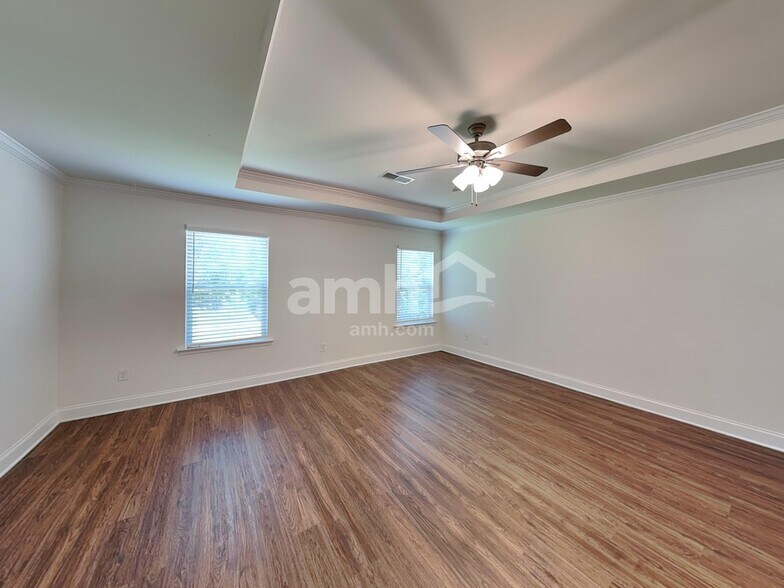 Building Photo - 190 Rivulet Dr