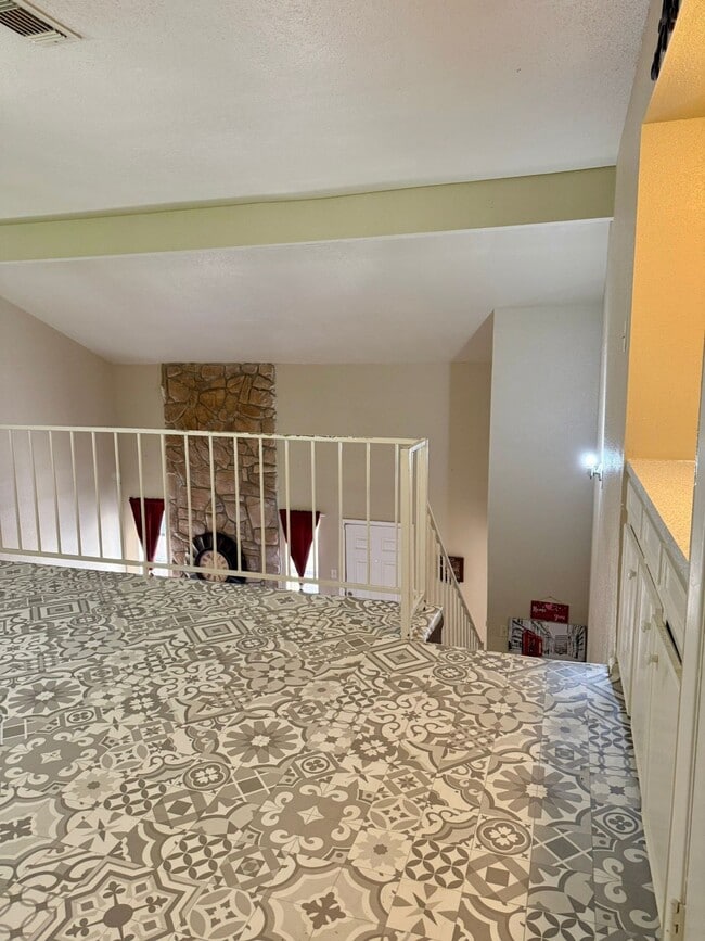 Building Photo - 12282 Wild Pine Dr