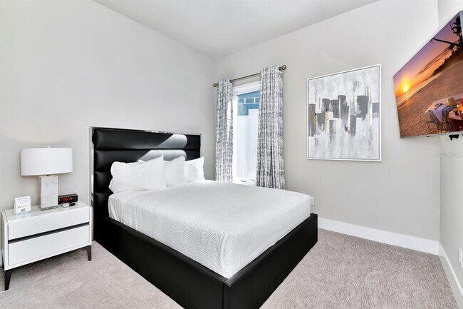 Building Photo - 7740 Sandy Ridge Dr
