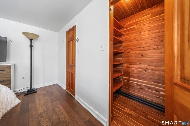 Building Photo - 62 Church St