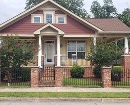 Building Photo - 1215 Pine St