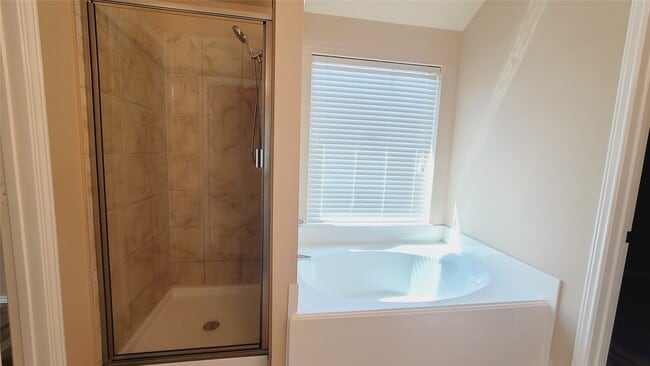 Building Photo - 14747 Briceland Springs Dr