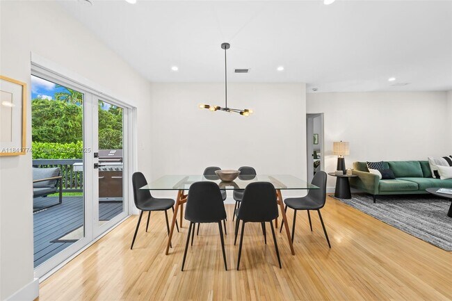 Building Photo - 829 Granada Groves Ct