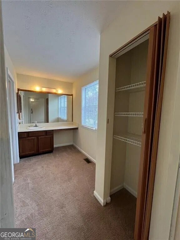 Building Photo - 1183 Red Oak Cove