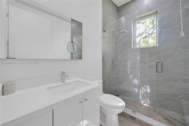 Building Photo - 5720 SW 24th St