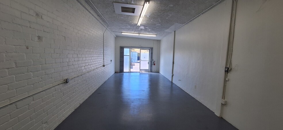 Building Photo - 2933 S Sepulveda Blvd