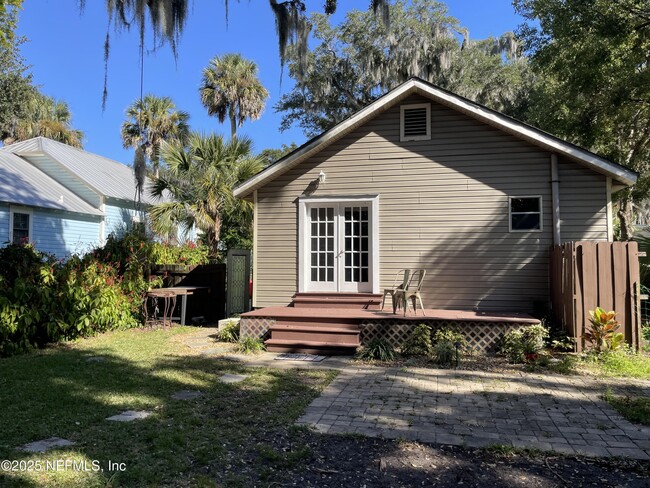 Building Photo - 164 Gault St