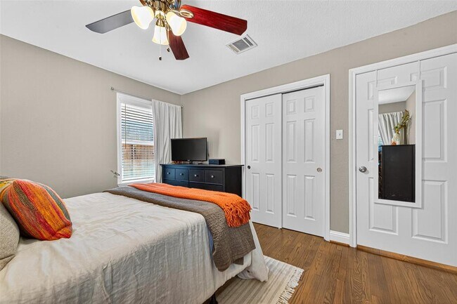 Building Photo - 4318 De Milo Dr