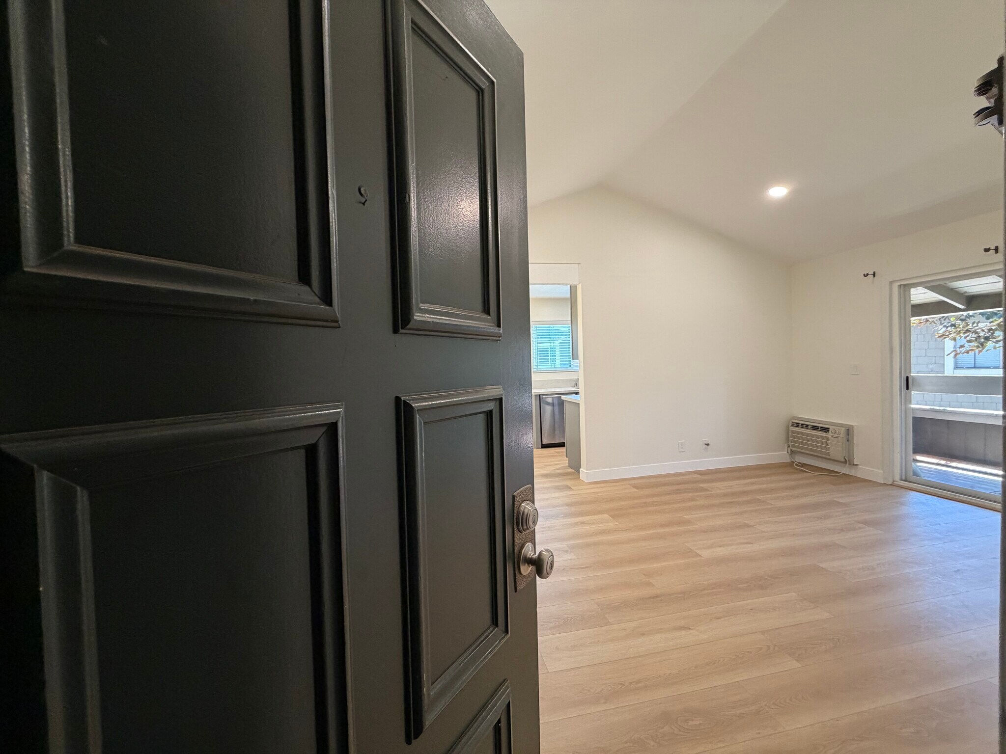 Building Photo - 170 Streamwood