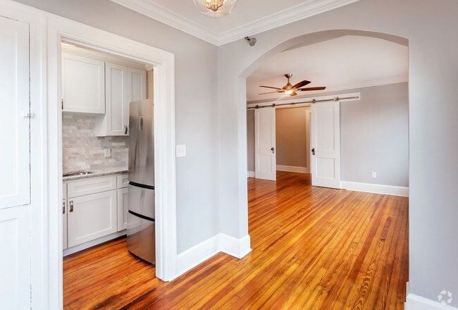 1 BD/ 1 BA - 550 SqFt Unit #18 - Kitchen/Living Area View - Inezda Apartments