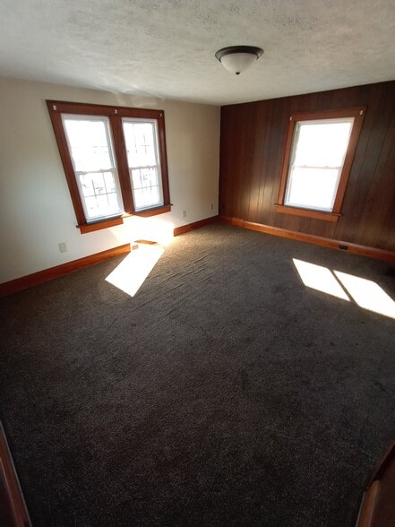 Bedroom - 898 1st St NE