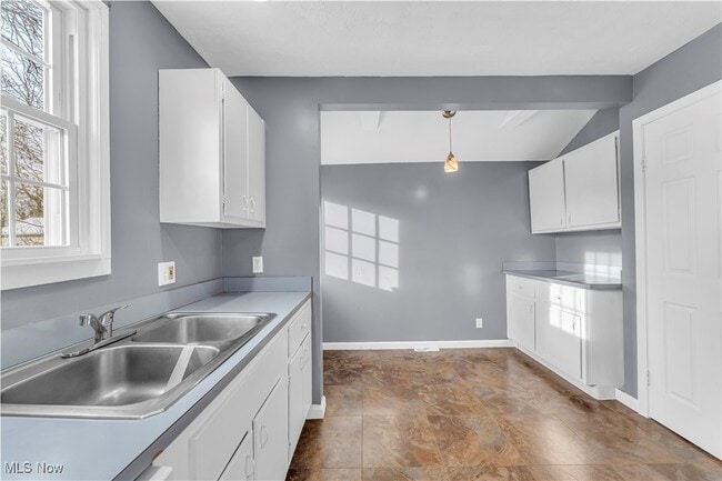 Building Photo - 117 Cleveland St