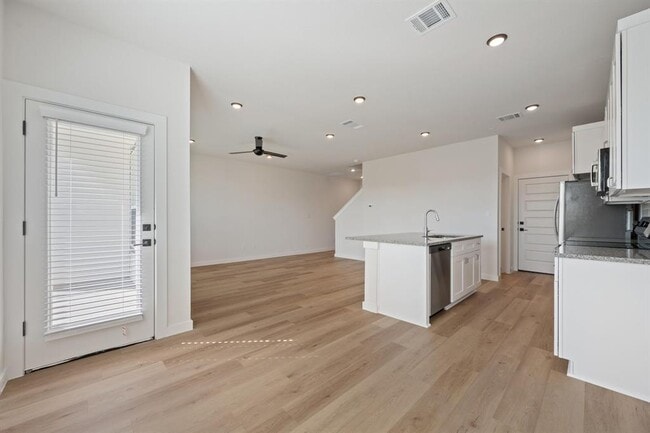 Building Photo - 2600 Gattis School Rd