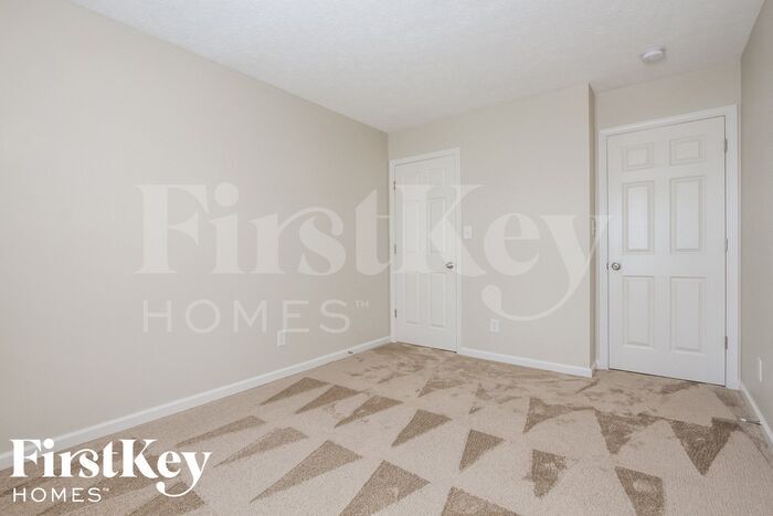 Building Photo - 4352 Mahogany Dr