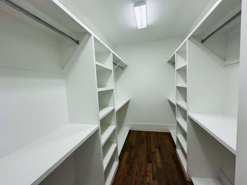 Building Photo - 2820 Hillside Springs Dr