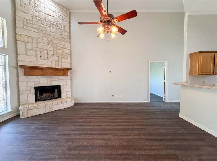 Building Photo - 416 Fossil Rock Dr