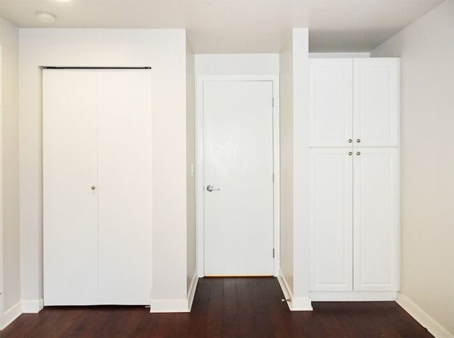 Building Photo - 1bd/1ba Seattle Condo