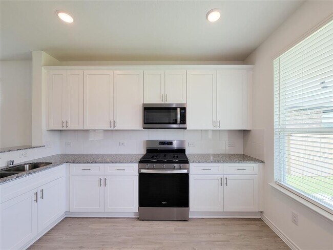 Building Photo - 166 Longhorn Run Dr
