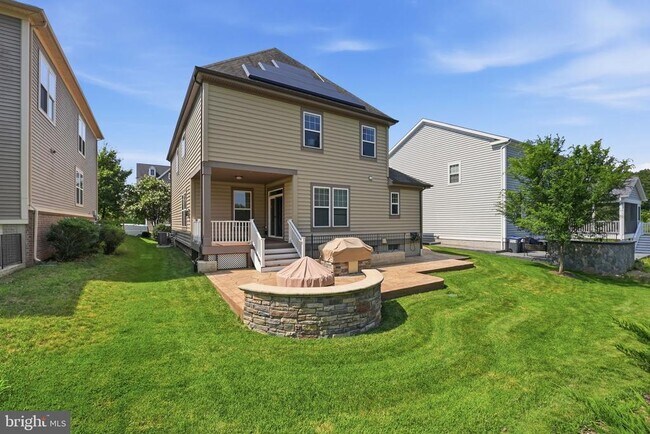 Building Photo - 428 Alder Dr