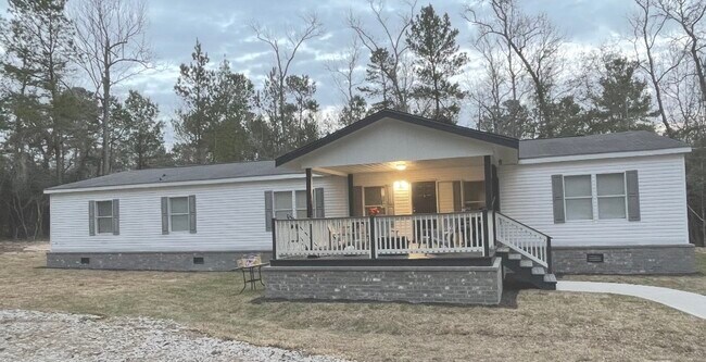 Primary Photo - 128 Hall Dr S