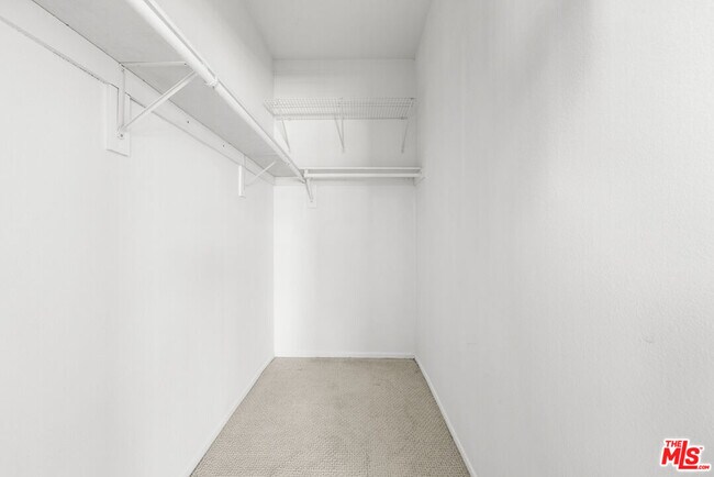 Building Photo - 12621 Washington Pl