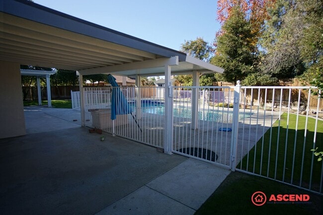 Building Photo - Gorgeous Home in Stockdale Park!