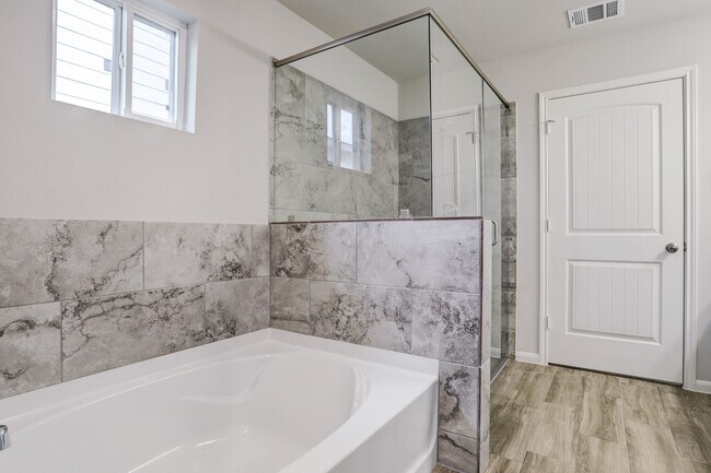 Building Photo - 6823 Escondido Dr