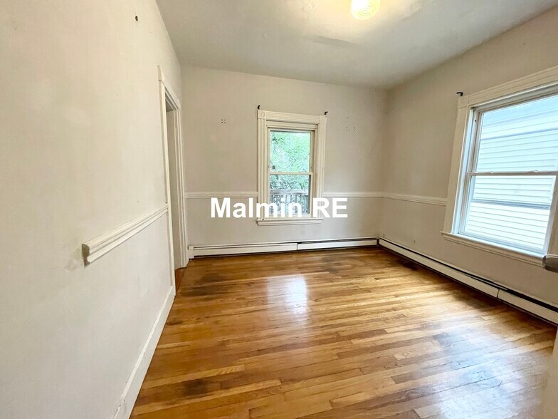 Building Photo - 61 Hillside St