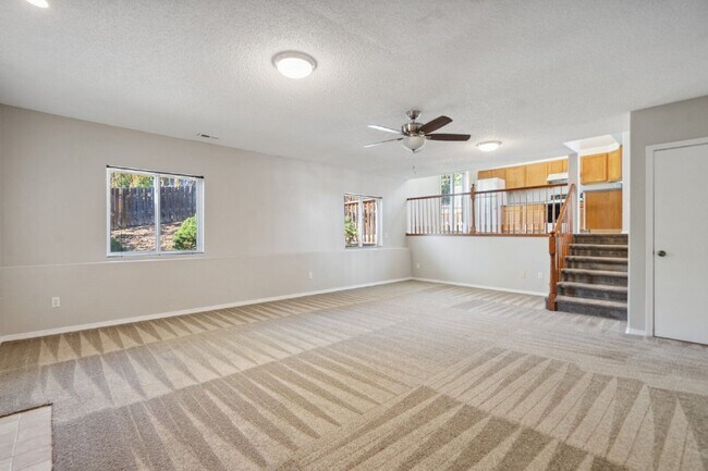 Building Photo - 7430 Julynn Rd