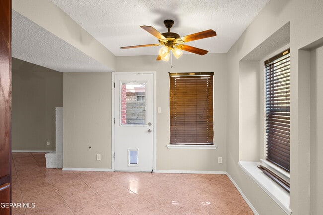 Building Photo - 11429 Lake Nasser Dr