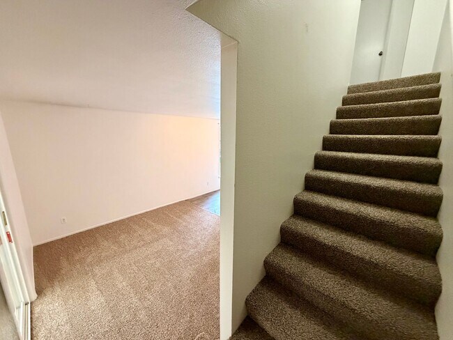 Building Photo - 067