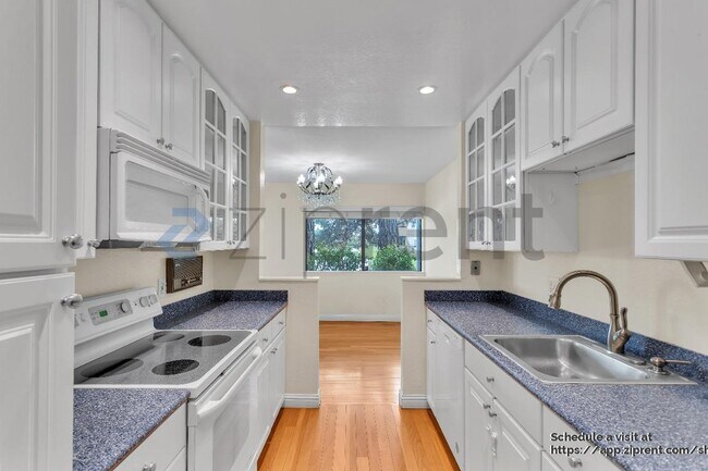 Building Photo - 749 Barnegat Ln