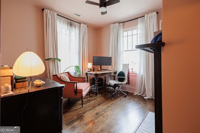 Building Photo - 1446 Metropolitan Ave SE