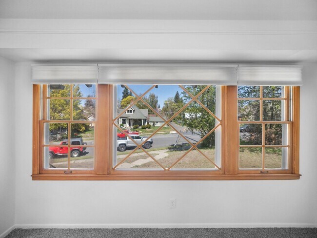 Building Photo - 203 W Cleveland Ave