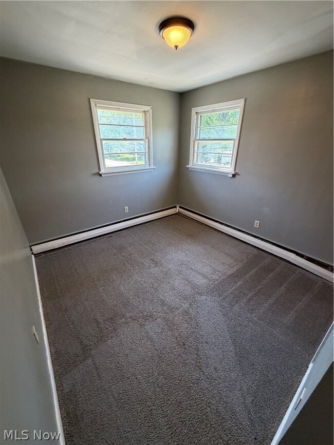 Building Photo - 3055 Hadley Ave