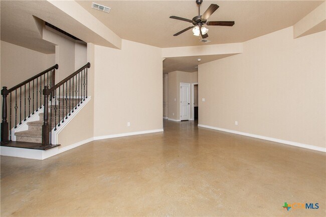 Building Photo - 103 W Libra Dr