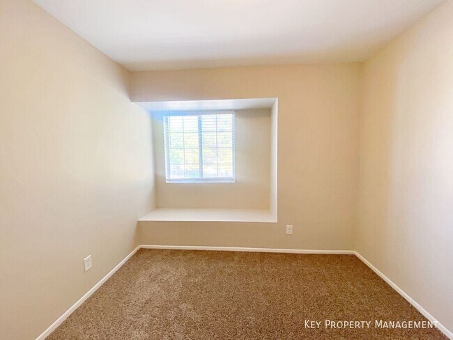 Building Photo - 50 Tidwell Ln