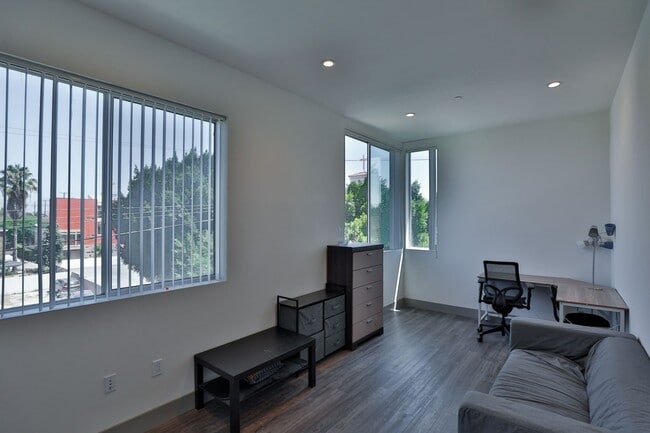 Building Photo - Gemini Townhomes