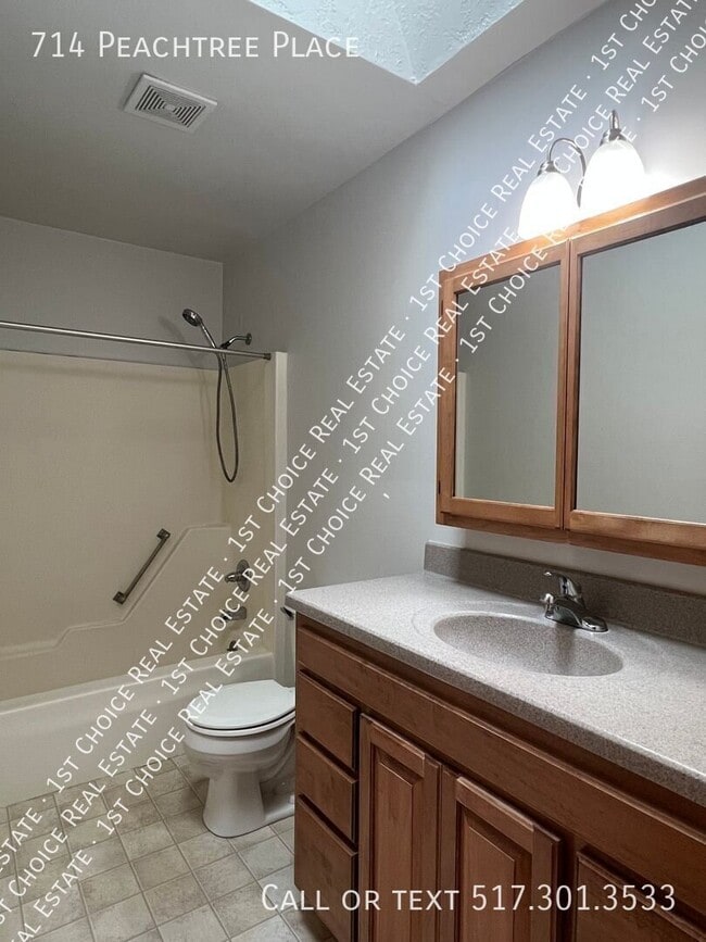 Building Photo - 714 Peachtree Pl