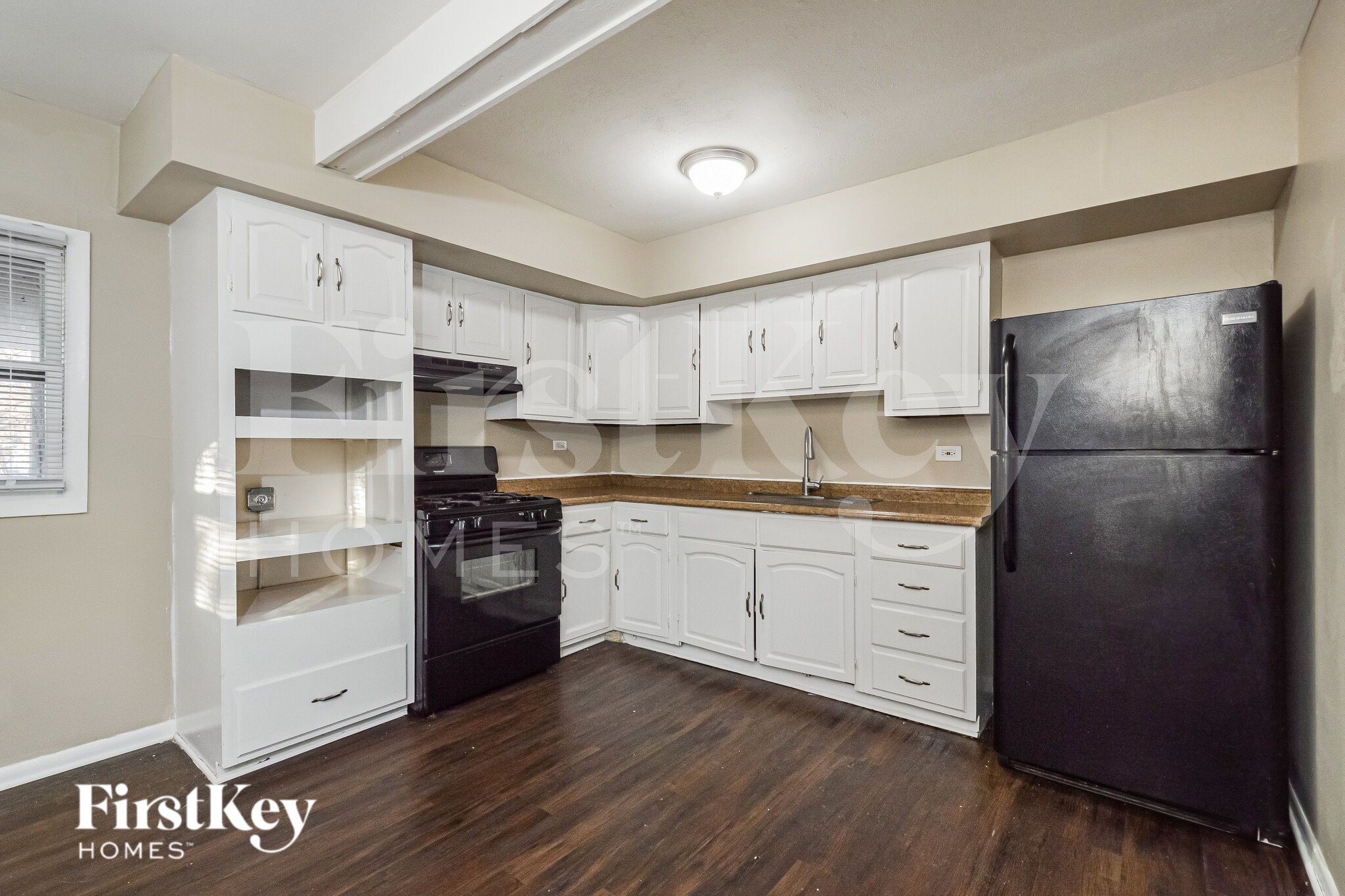 Building Photo - 26646 Elmwood Ave