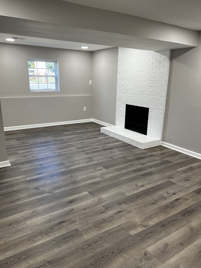 Primary Photo - 14371 Springbrook Ct